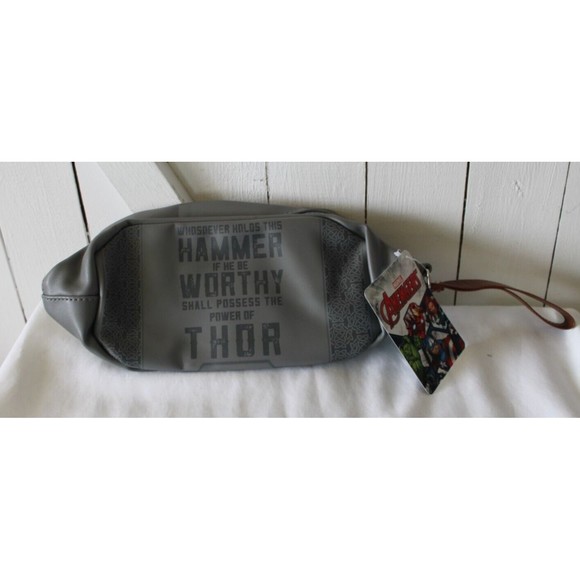 Marvel Avengers Comic Thor zip Dopp Kit Makeup Toiletry Bag Covers Toiletry Case - Picture 1 of 2